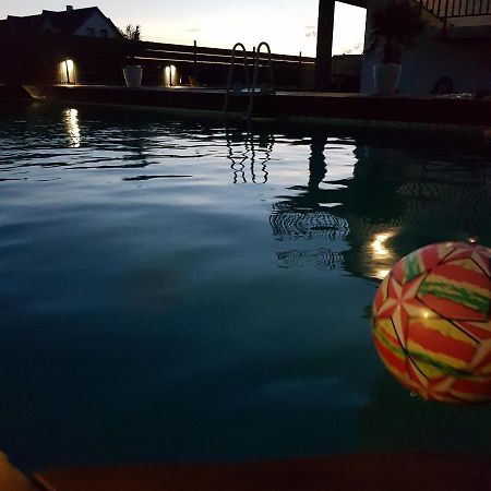 Apartamenty U Wioli I Marcina Łeba Exterior foto